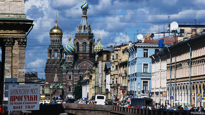 INTS_04P_072513 street scene St.Petersburg, Russia