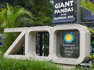 sign at entrance to National Zoo, Washington D.C.