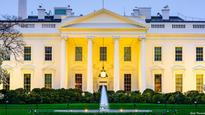 080916_02P_FS White House: Sean Pavone/Shutterstock