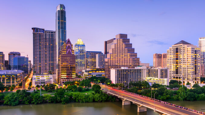 032618_01P_FS Austin, Texas, USA downtown skyline on the Colorado River.