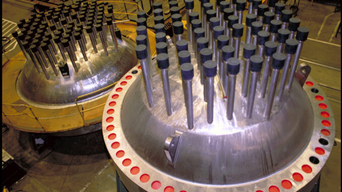 051418_01P_FS Nuclear Reactor Vessel head