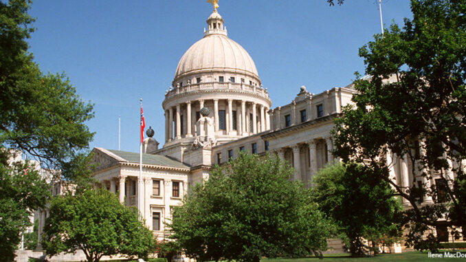 012819_02P_FS Jackson, Mississippi capital building