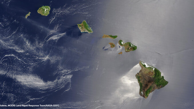 Satellite view of the entire chain of Hawaiin islands - May, 2003 Satellite view of the entire chain of Hawaiin islands - May, 2003