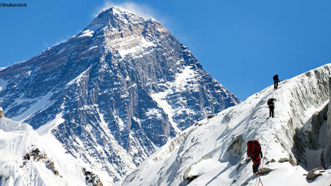 121420_02P_FS View of Mount Everest from Gokyo valley