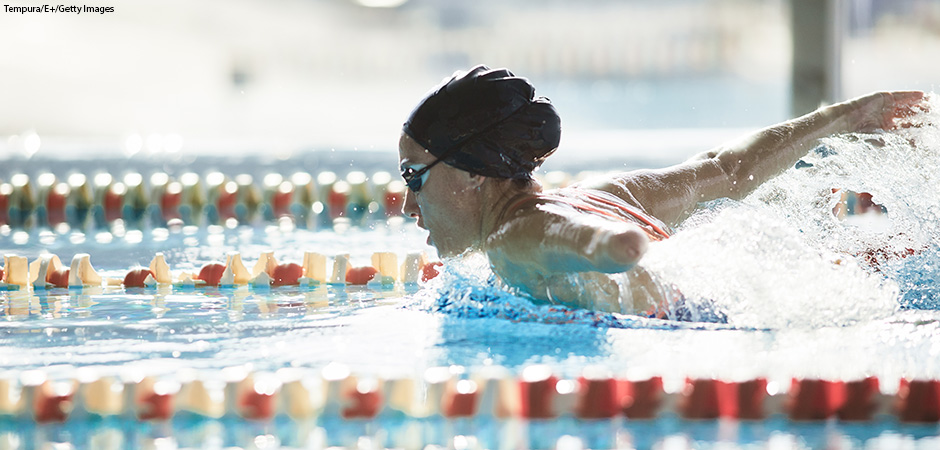 Adaptive Athlete training in the swimming pool.